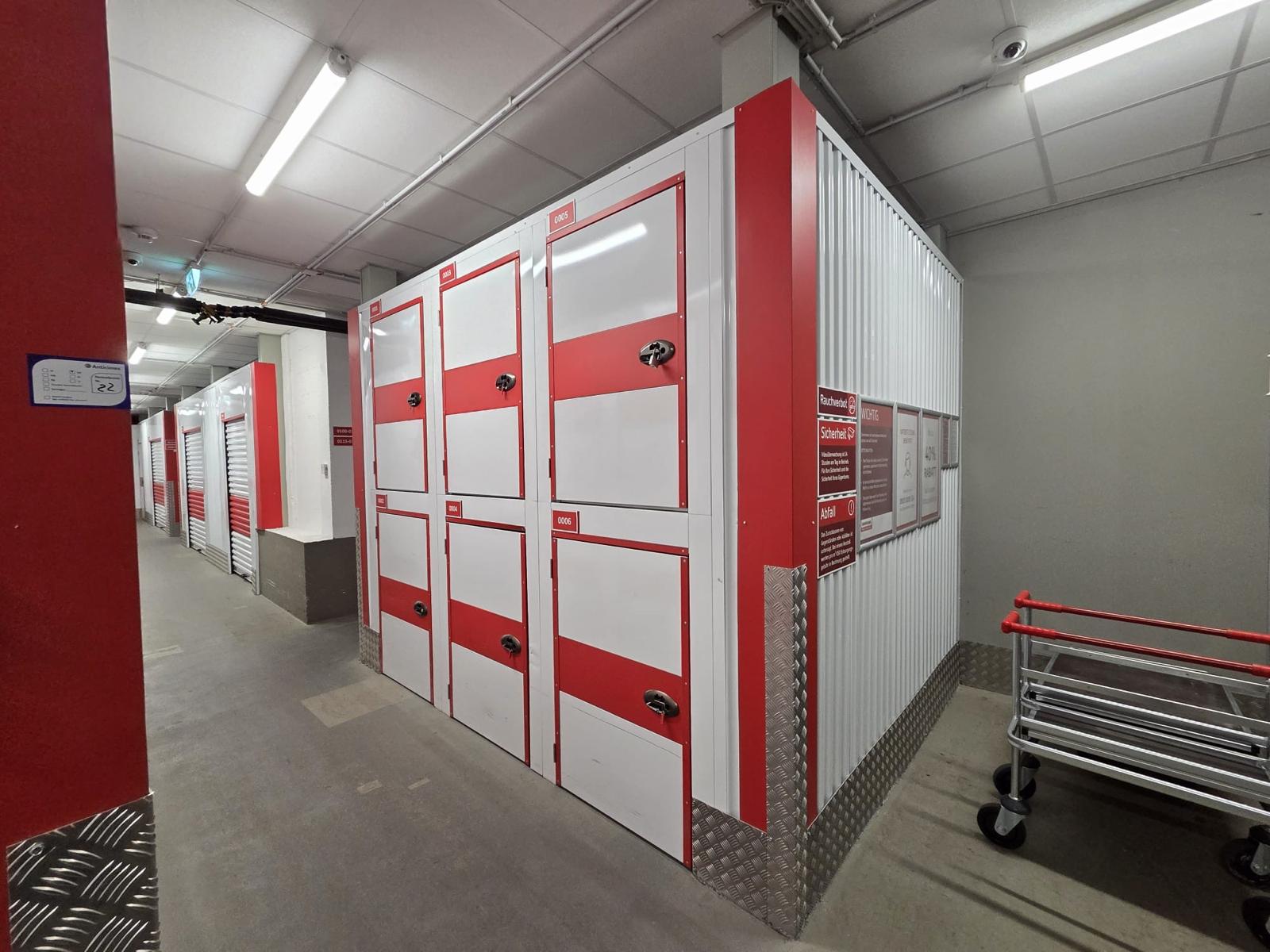 Self-storage facilities reference photo 15
