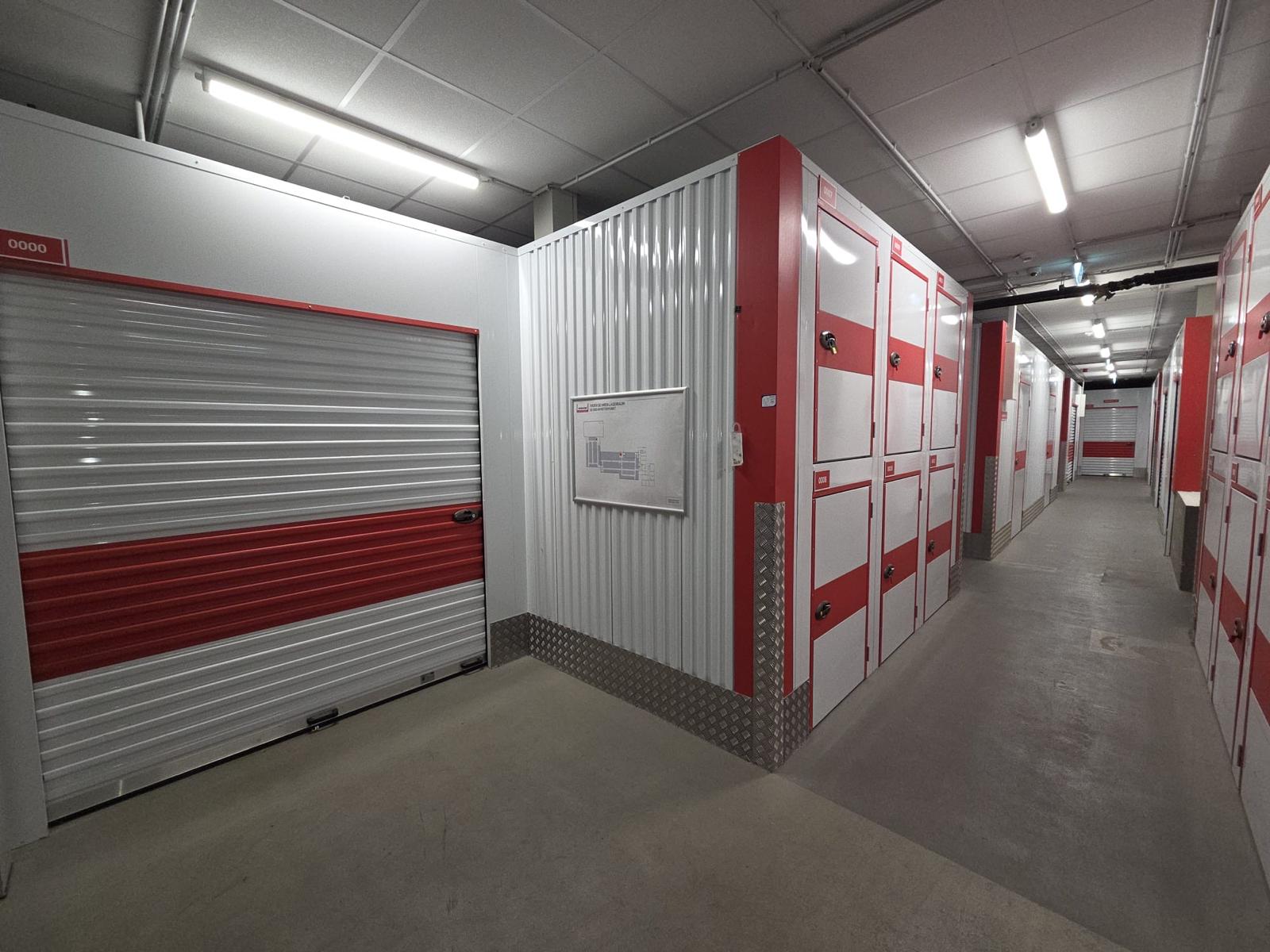 Self-storage facilities reference photo 16